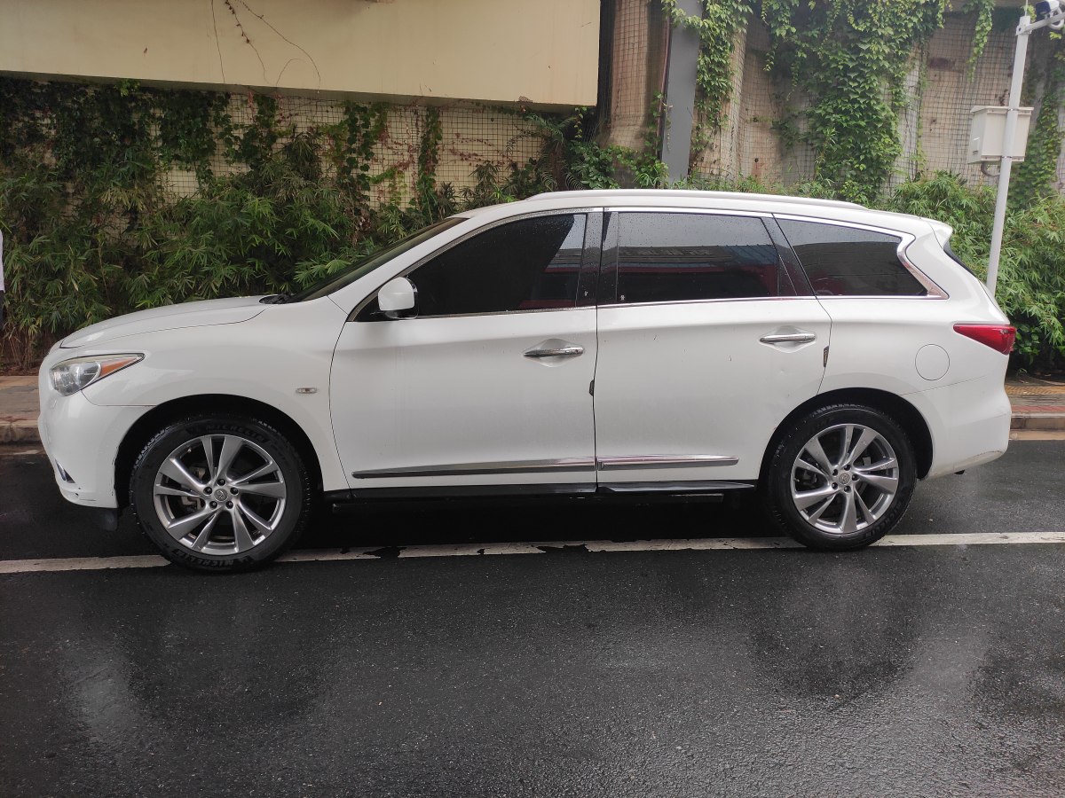 英菲尼迪 JX  2013款 JX35 兩驅(qū)卓越版圖片