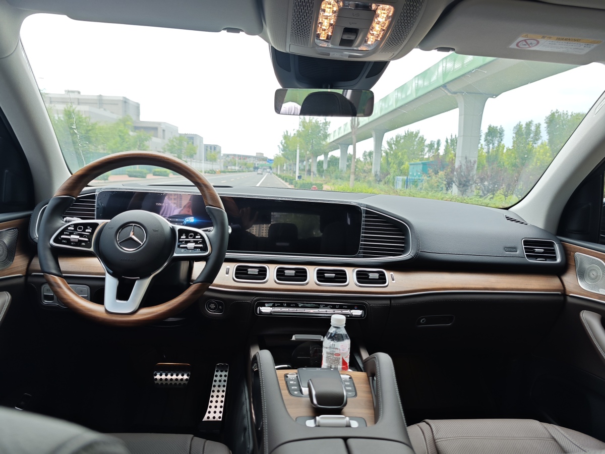 奔馳 奔馳GLS  2023款 改款二 GLS 450 4MATIC 豪華型圖片