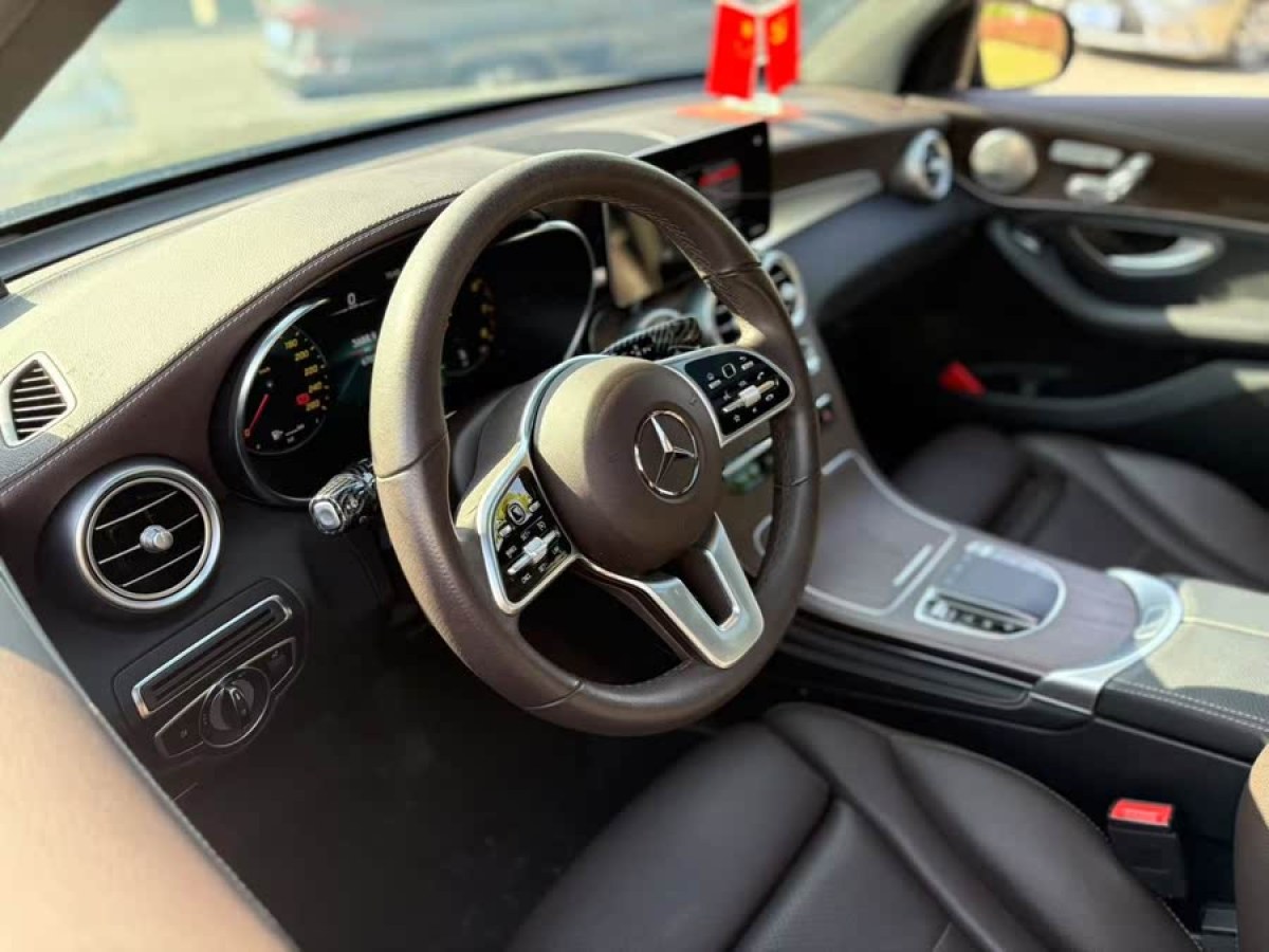 奔馳 奔馳GLC  2018款 改款 GLC 300 4MATIC 動感型圖片