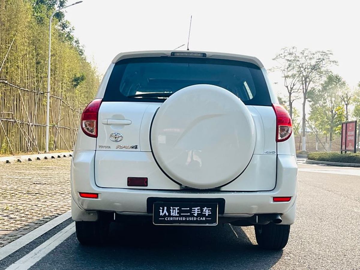 豐田 RAV4  2006款 2.4 標(biāo)準(zhǔn)型圖片