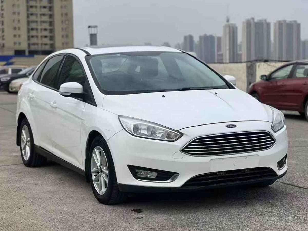福特 福克斯  2015款 三廂 1.6L 自動風(fēng)尚型圖片