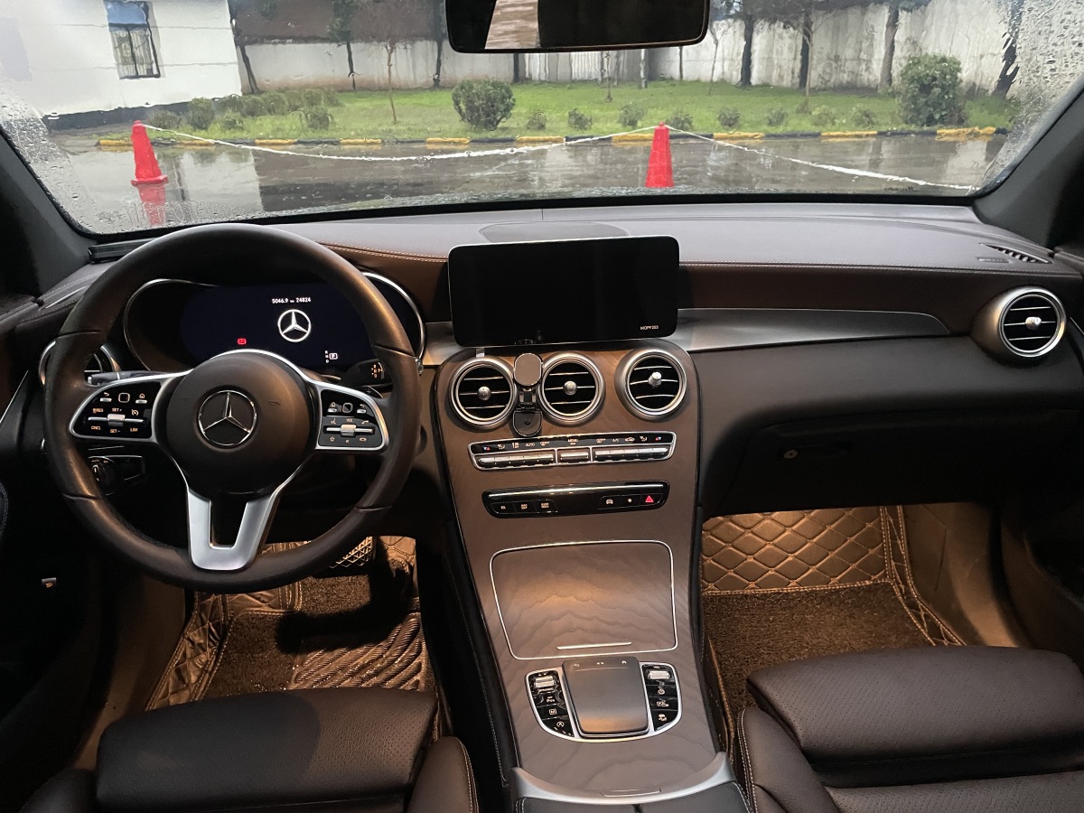 奔驰 奔驰GLC  2021款 GLC 260 L 4MATIC 豪华型图片