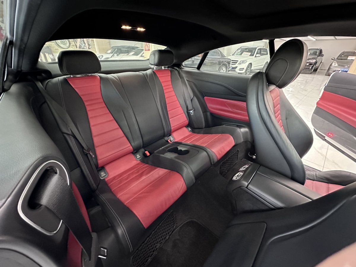 奔驰 奔驰E级  2017款 E 200 轿跑车图片