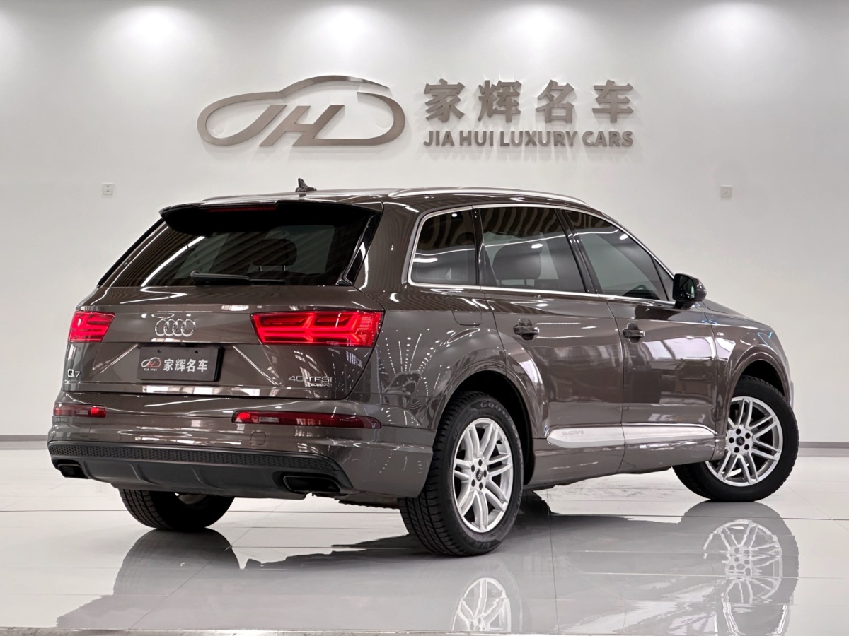 奧迪 奧迪Q7  2016款 40 TFSI S line運(yùn)動(dòng)型圖片