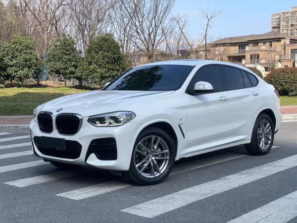 宝马 宝马X4  2020款 xDrive25i M运动套装