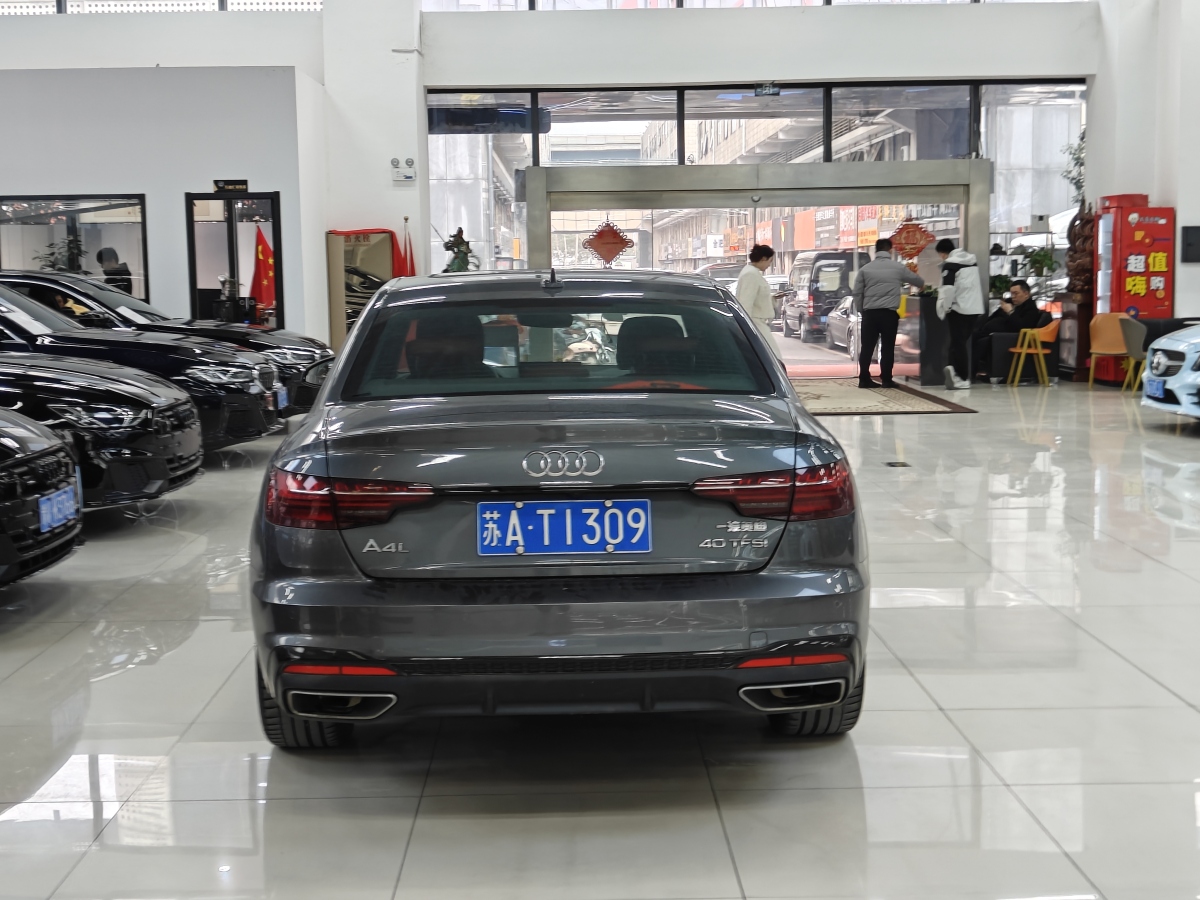 奧迪 奧迪A4L  2022款 40 TFSI 豪華動感型圖片