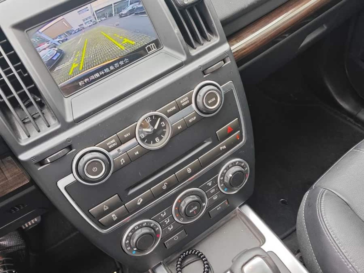 路虎 神行者2  2015款 2.0T Si4 XS典藏版圖片
