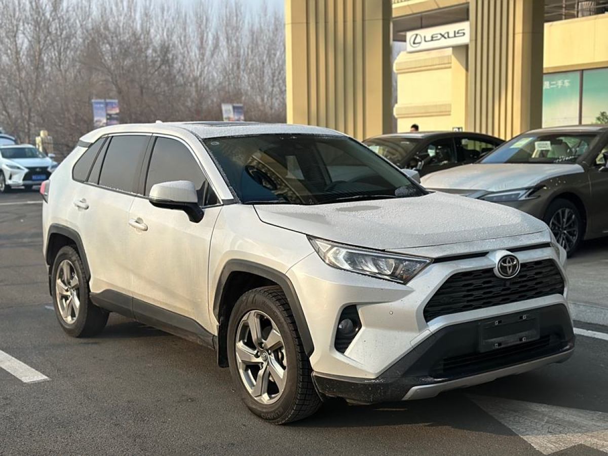 豐田 RAV4榮放  2022款 2.0L CVT兩驅(qū)風(fēng)尚版圖片