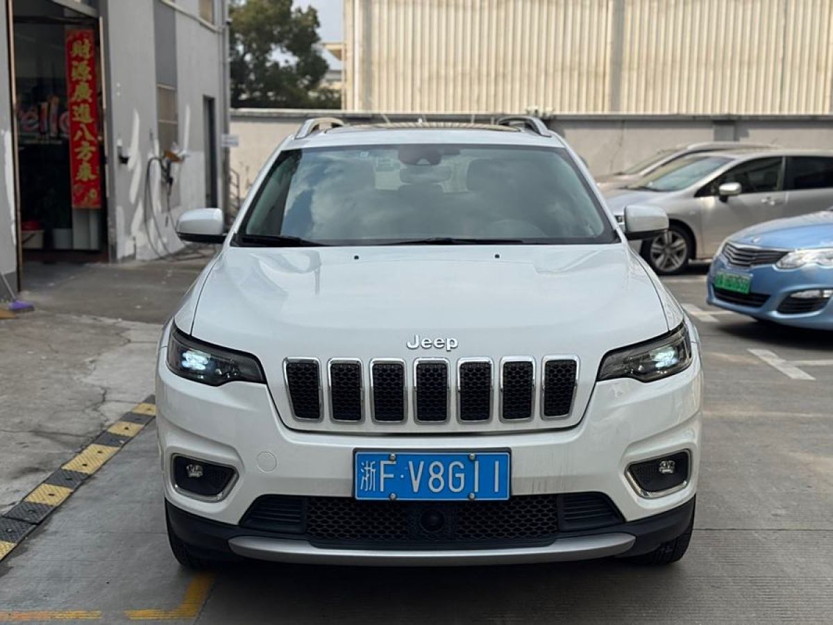 2019年5月Jeep 自由光  2019款 2.0T 四驅(qū)探享版 國VI