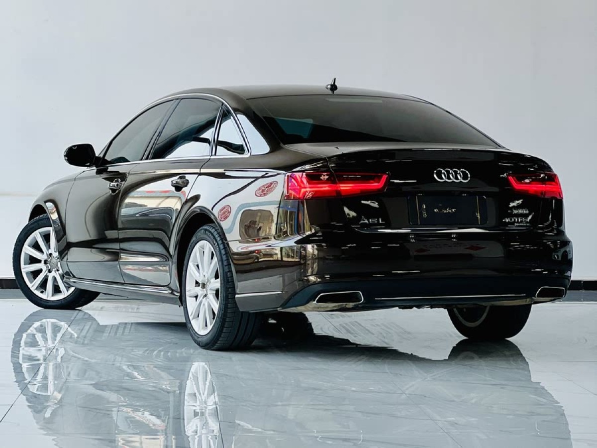 奧迪 奧迪A4L  2018款 30周年年型 30 TFSI 進(jìn)取型圖片