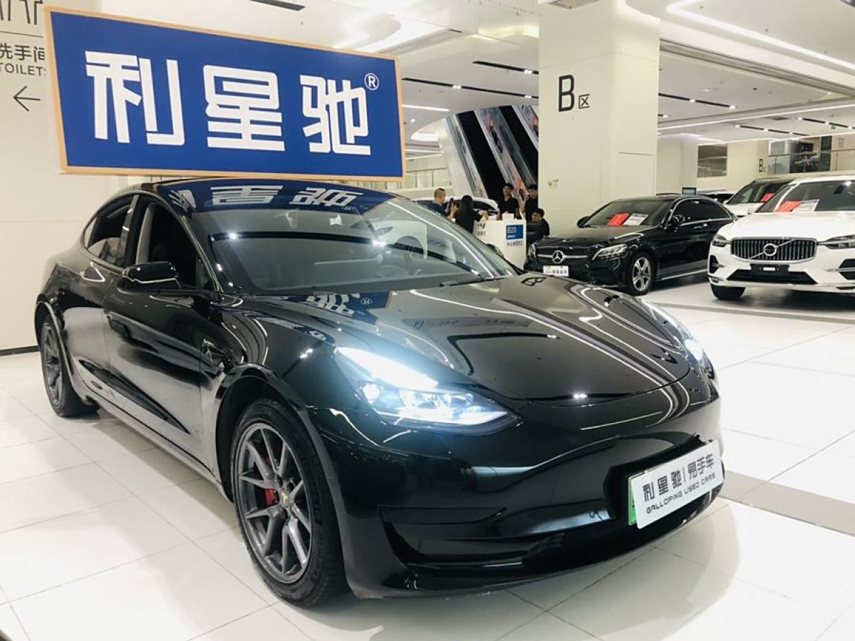 2023年2月特斯拉 Model 3  2022款 改款 后輪驅(qū)動版