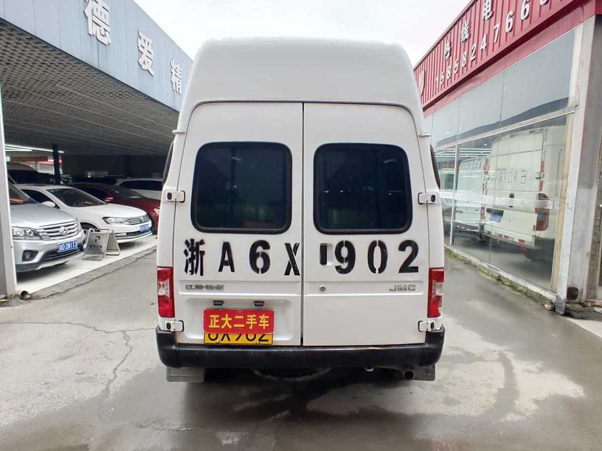 2019年10月江铃 特顺  2019款 2.8T商务型长轴中顶15座国VI JX493