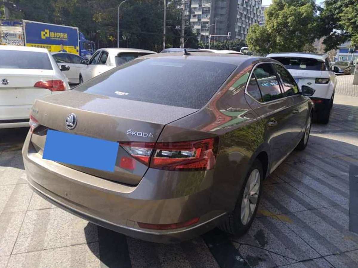 斯柯達(dá) 速派  2016款 TSI330 DSG創(chuàng)行版圖片