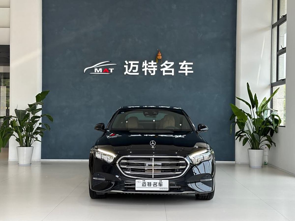 奔驰 奔驰E级  2024款 E 300 L 豪华型图片