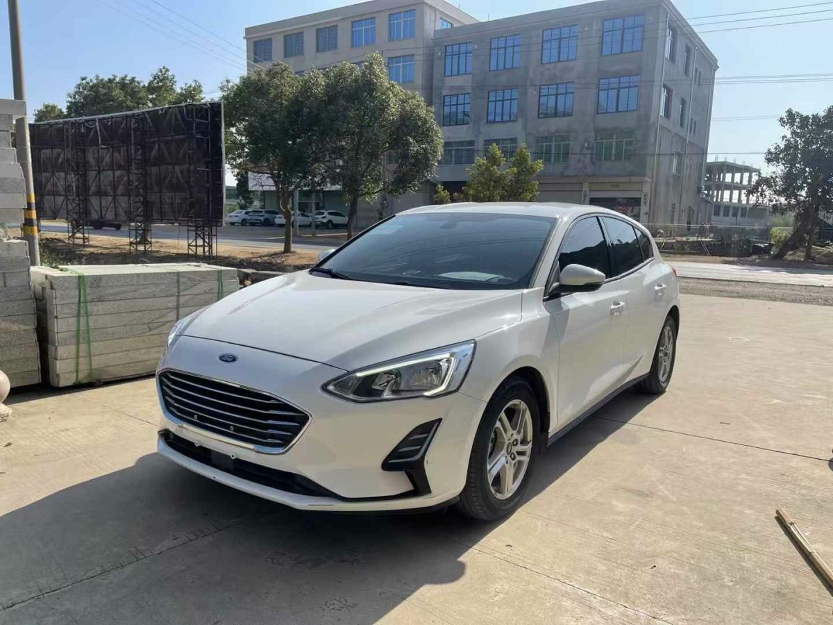 福特 福克斯  2019款 三廂 EcoBoost 180 自動(dòng)ST Line圖片