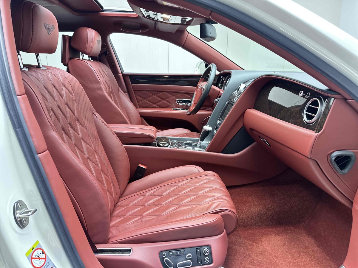 2016年7月宾利 飞驰  2014款 4.0T V8 标准版