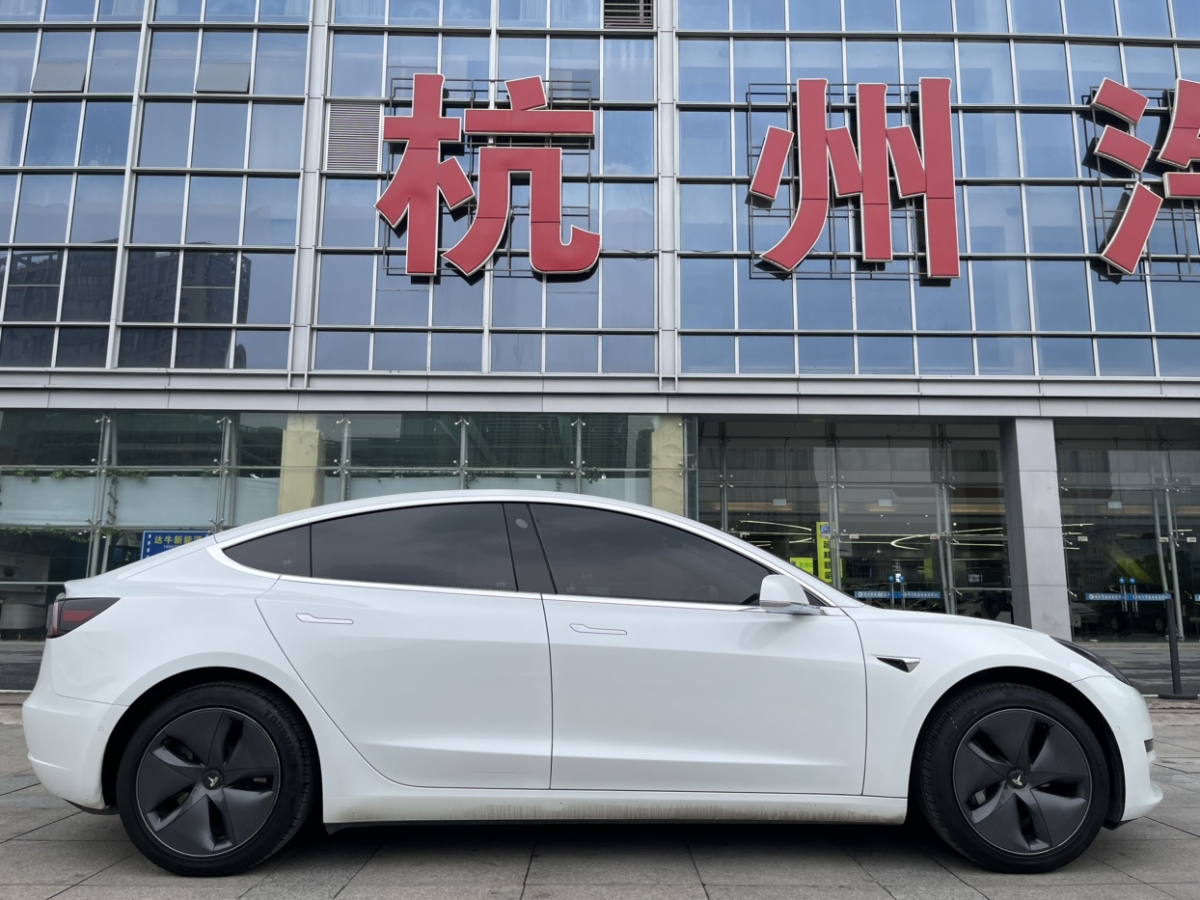 特斯拉 Model 3  2020款 標準續(xù)航后驅升級版圖片