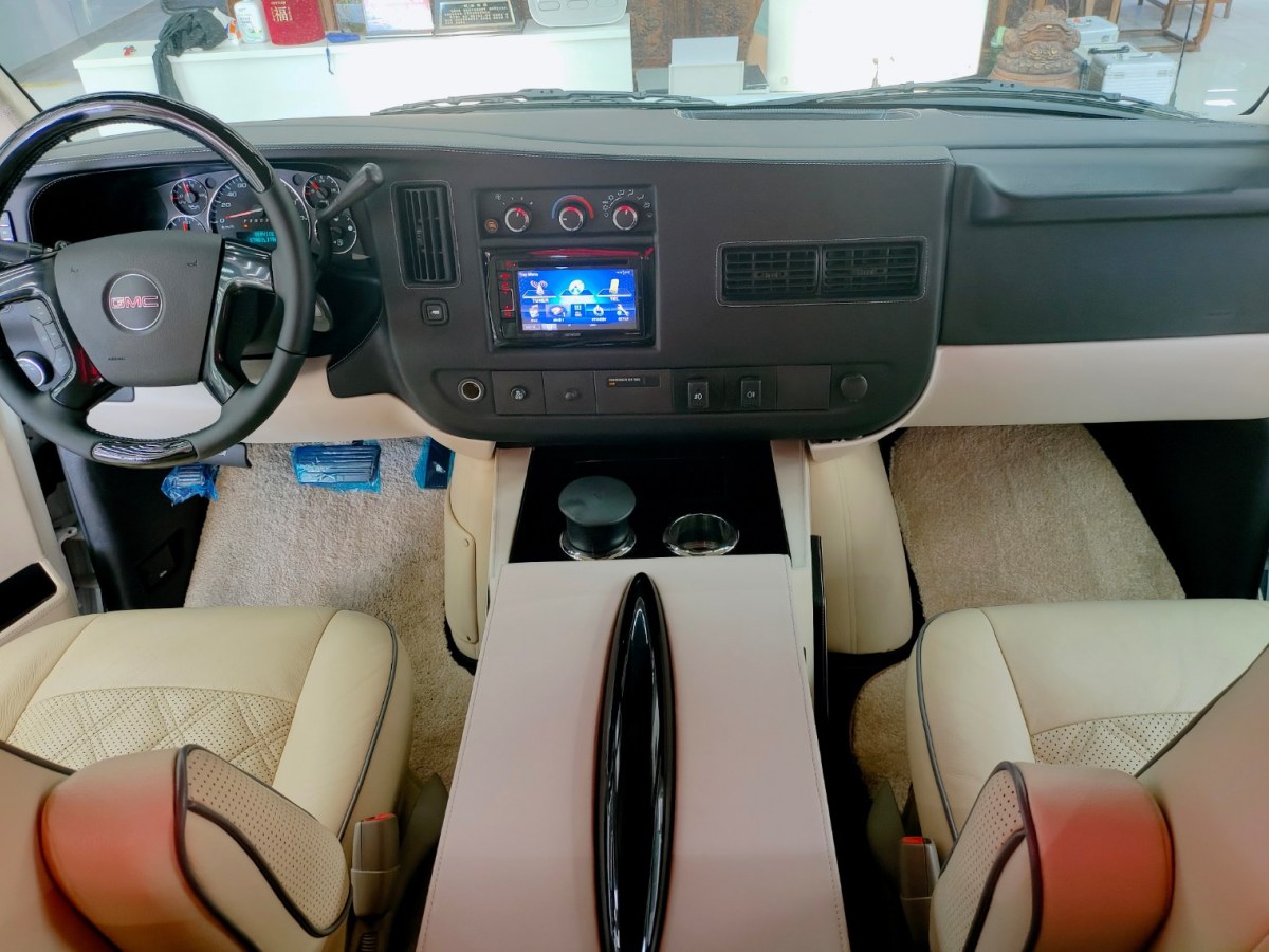 GMC SAVANA  2014款 5.3L 四驅(qū)領(lǐng)袖版圖片