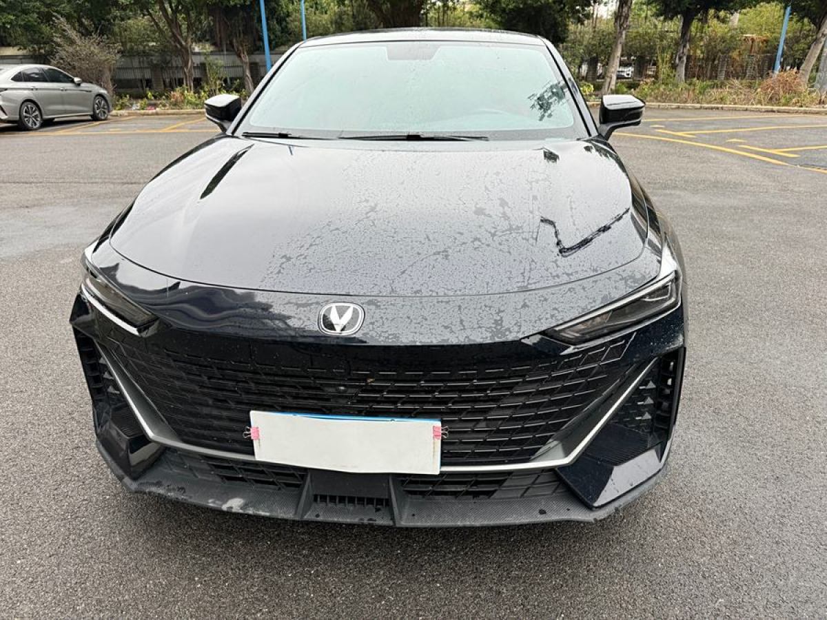 長安 長安UNI-V  2022款 1.5T 尊貴型圖片