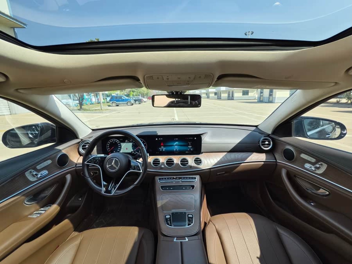 奔馳 奔馳E級(jí)  2021款 改款 E 300 L 豪華型圖片