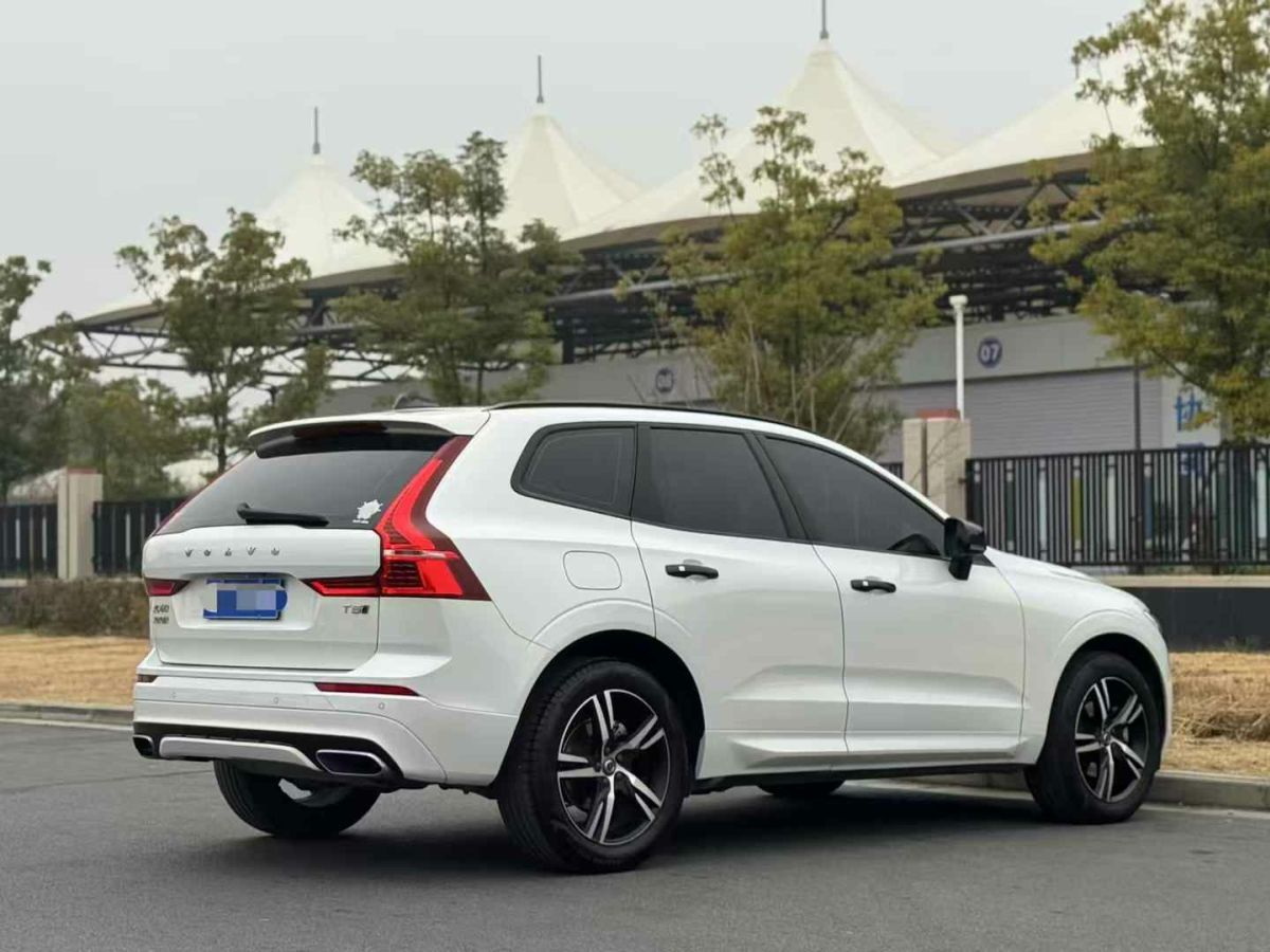 沃爾沃 XC60  2021款 T4 智行豪華版圖片