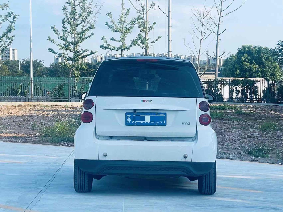 2013年3月smart fortwo  2012款 1.0 MHD 硬頂標(biāo)準(zhǔn)版