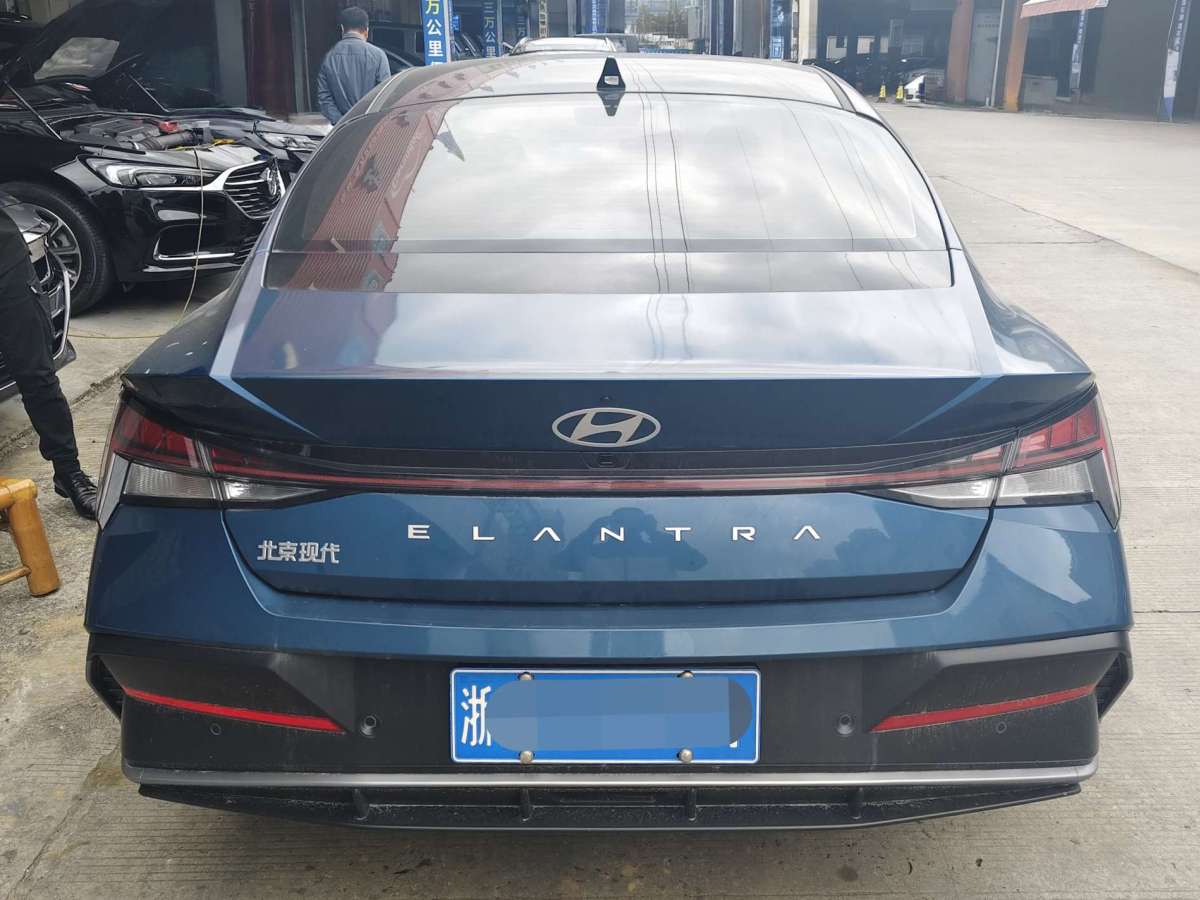 現(xiàn)代 伊蘭特  2023款 1.5L CVT TOP旗艦版圖片