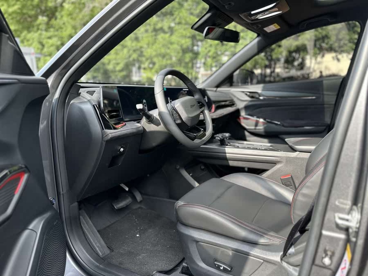長(zhǎng)安歐尚 長(zhǎng)安歐尚X5 PLUS  2023款 改款 1.5T DCT領(lǐng)航型圖片