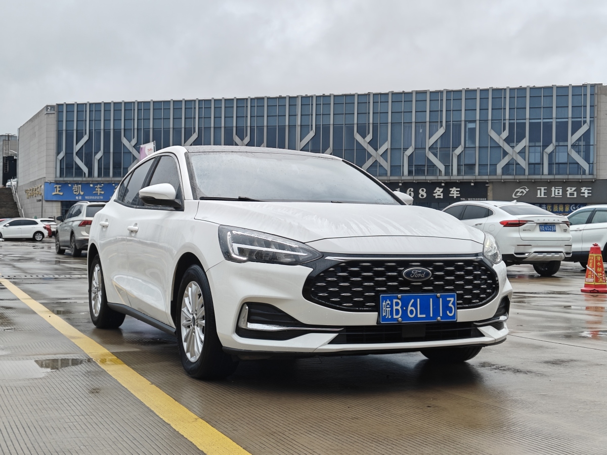 福特 ?？怂? 2021款 三廂 EcoBoost 180 自動(dòng)鋒潮型圖片