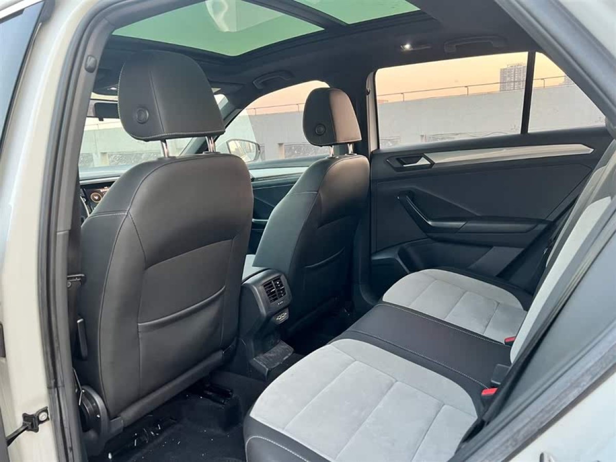 大眾 T-ROC探歌  2020款 280TSI DSG兩驅(qū)R-Line Pro圖片