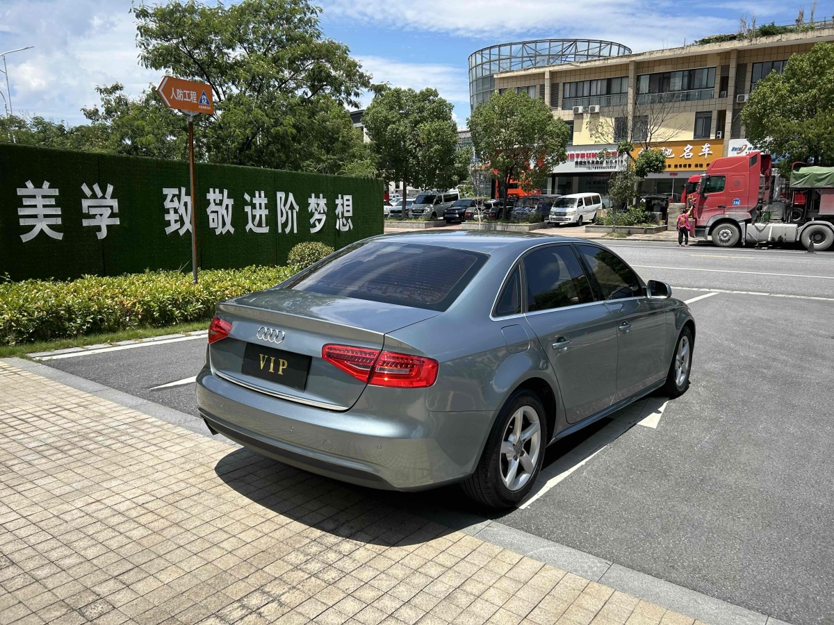 奧迪 奧迪A4L  2013款 35 TFSI 自動標(biāo)準(zhǔn)型圖片