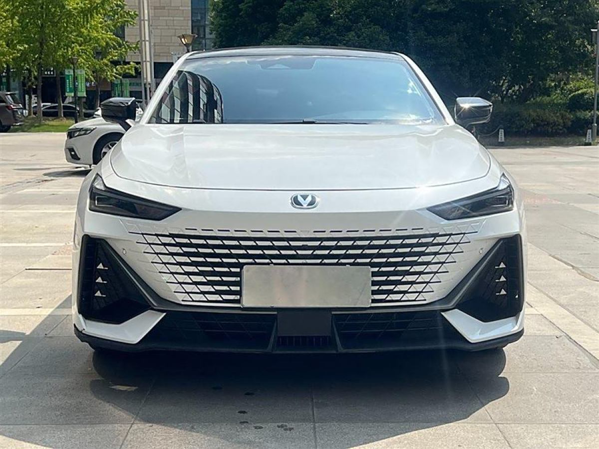 長(zhǎng)安 長(zhǎng)安UNI-V  2023款 1.5T 尊享型圖片