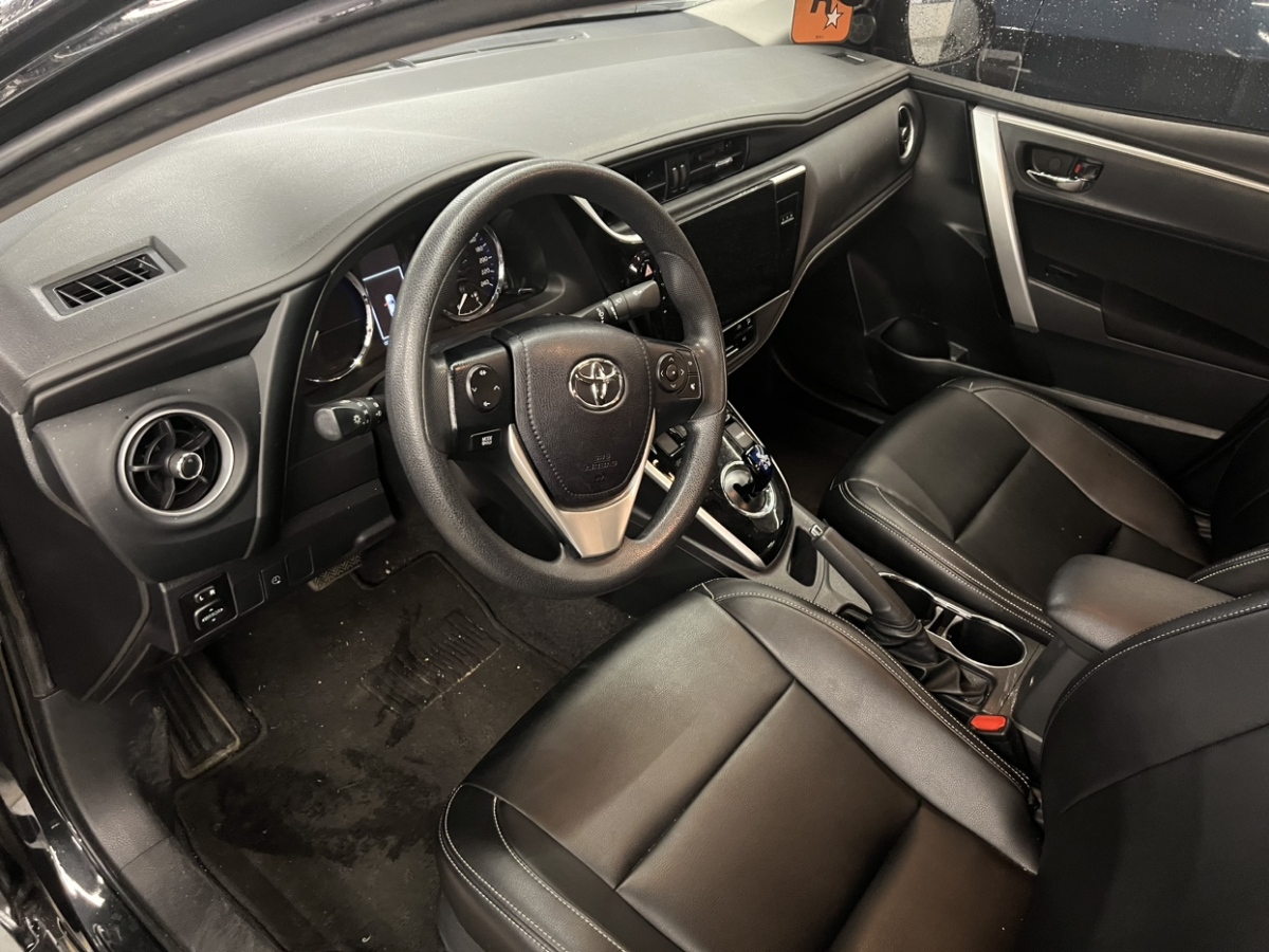 豐田 卡羅拉雙擎E+  2019款 1.8L 領(lǐng)先版圖片
