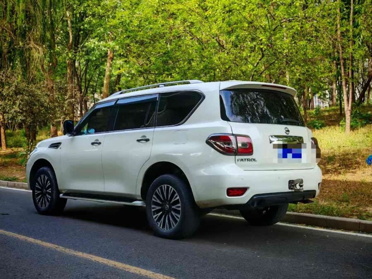 日產(chǎn) 途樂(lè)  2018款 4.0L 領(lǐng)英型圖片