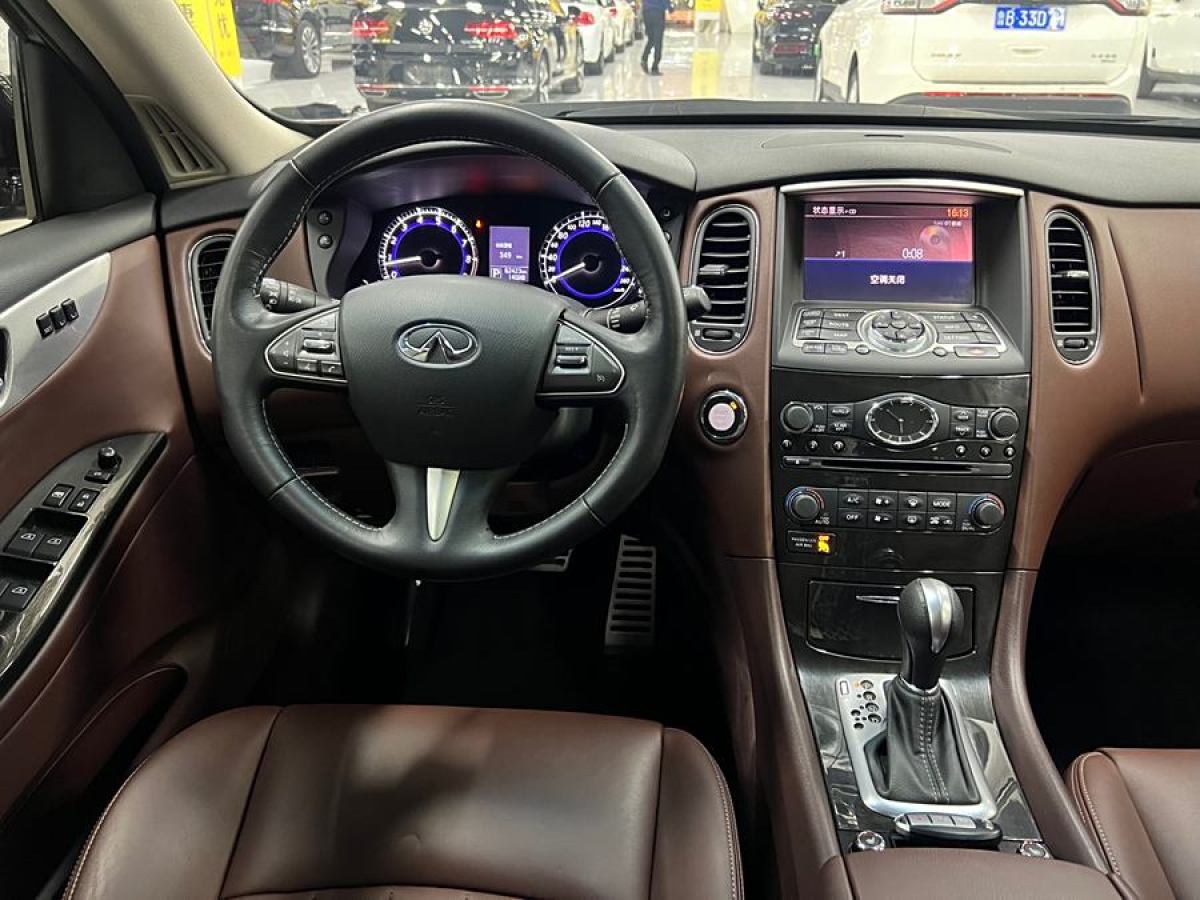 英菲尼迪 QX50  2015款 2.5L 豪華版圖片