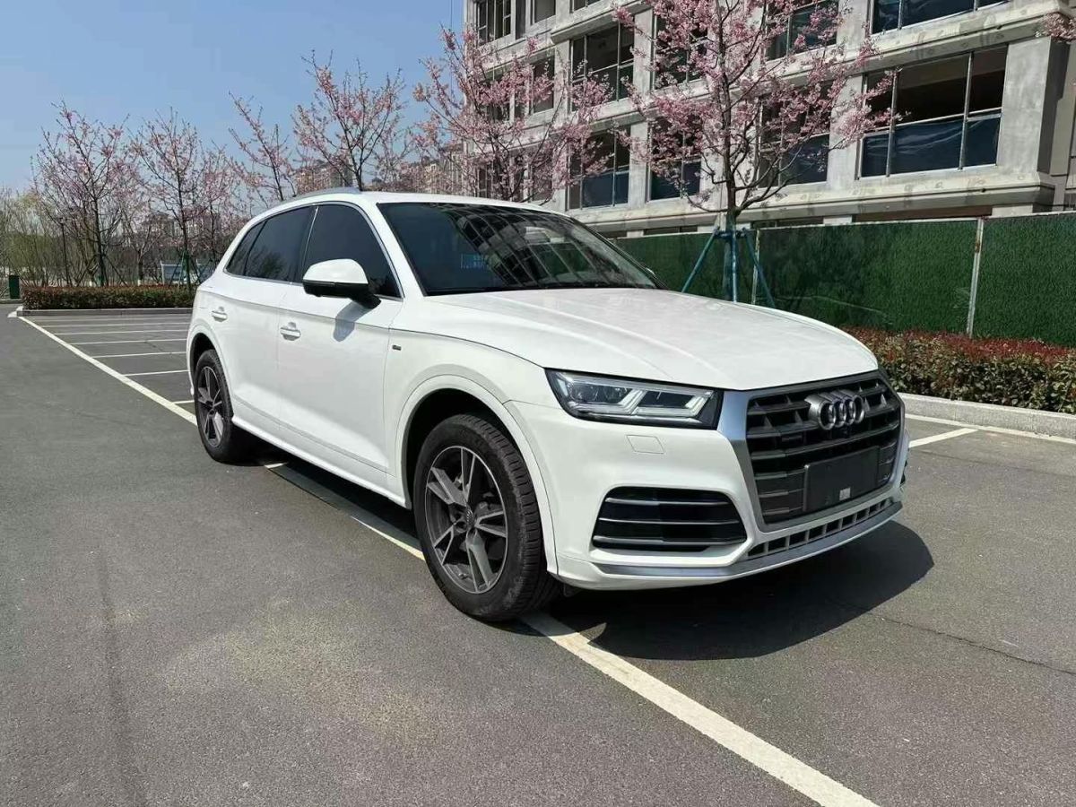 2019年1月奧迪 奧迪Q3  2019款  35 TFSI 時(shí)尚動(dòng)感型