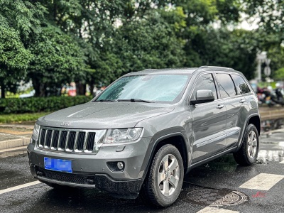 2013年3月 Jeep 大切諾基(進口) 3.6L 舒享導(dǎo)航版圖片