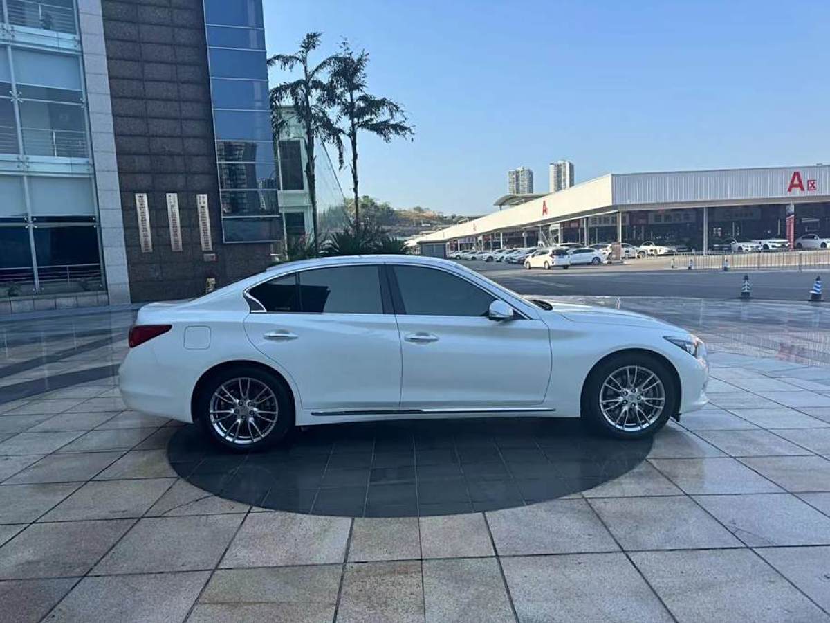 英菲尼迪 Q50L  2016款 2.0T 悅享版圖片