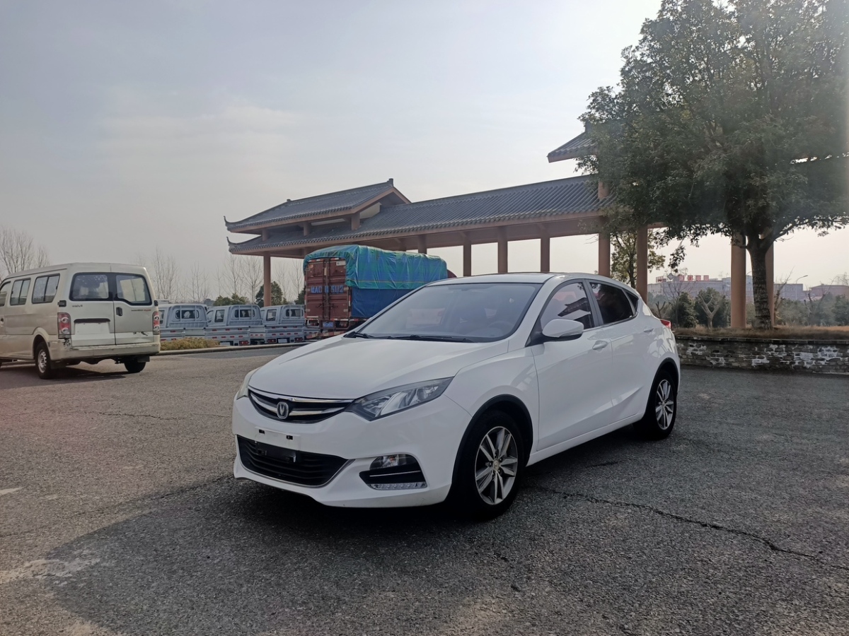 長(zhǎng)安 逸動(dòng)XT  2016款 1.6L 手動(dòng)俊酷型圖片