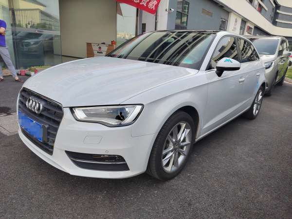 奥迪 奥迪A3  2014款 Sportback 35 TFSI 自动舒适型