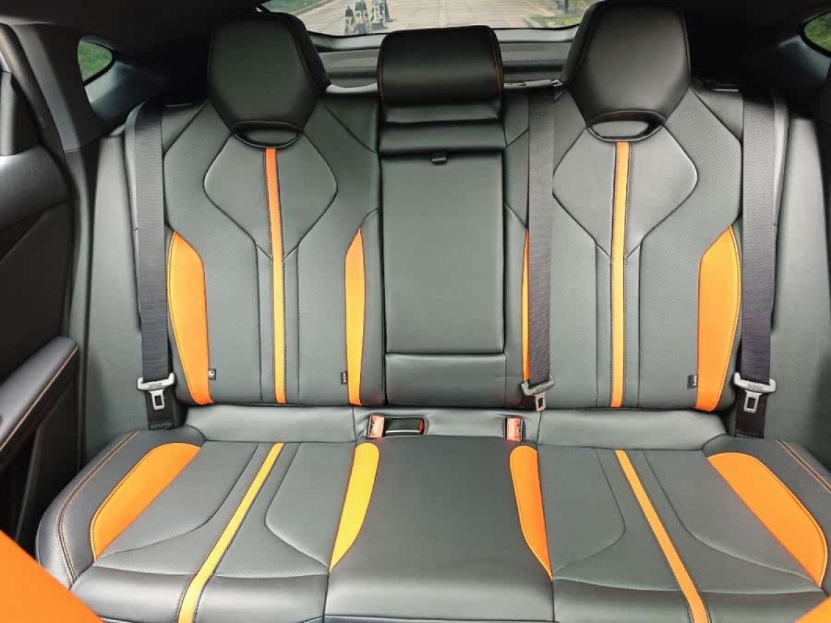 長安 長安UNI-V  2024款 1.5T 尊貴運(yùn)動型圖片