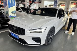 S60L 沃尔沃 B4 智远运动版