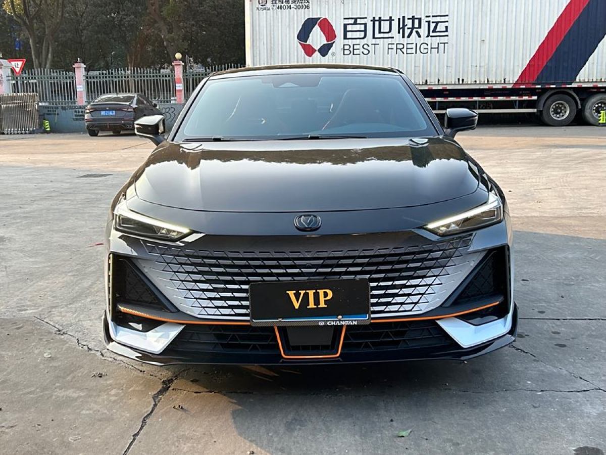 長(zhǎng)安 長(zhǎng)安UNI-V  2023款 1.5T 運(yùn)動(dòng)版圖片