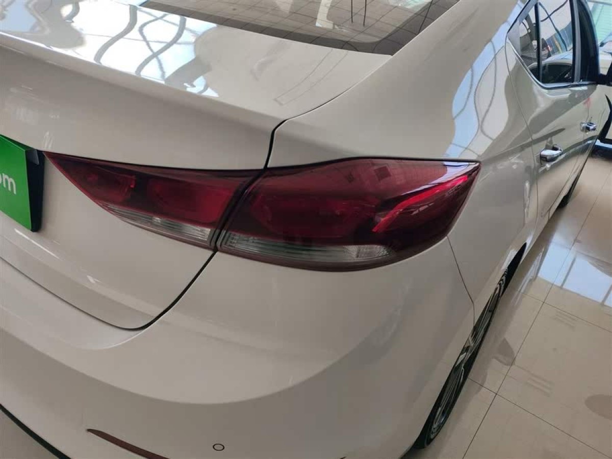 現(xiàn)代 領(lǐng)動  2018款 1.6L 自動15周年特別版圖片