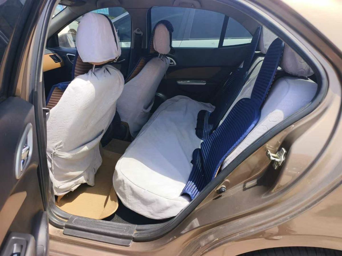 寶駿 630  2013款 1.5L 手動舒適型圖片