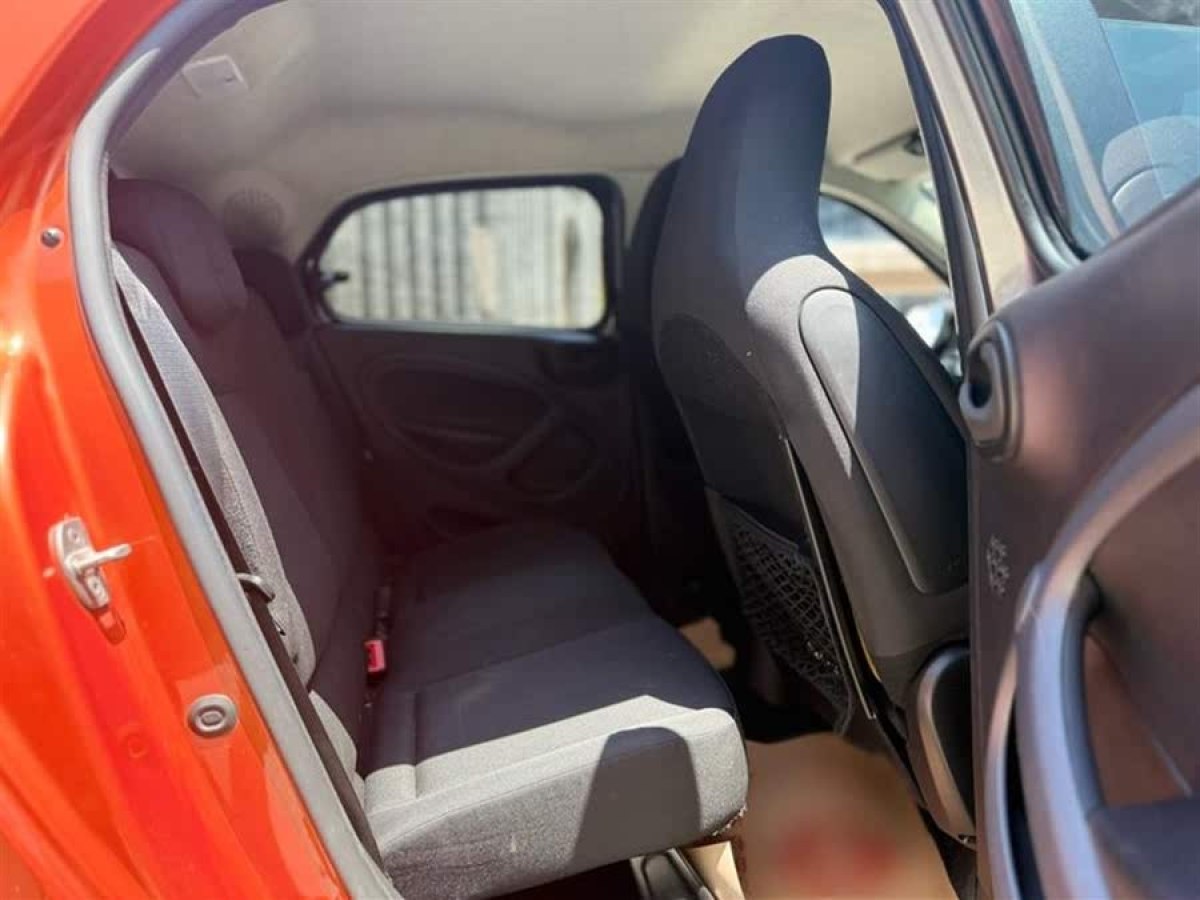 smart forfour  2016款 1.0L 52千瓦靈動版圖片