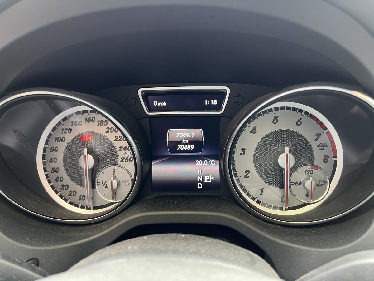 奔驰 奔驰GLA  2015款 GLA 220 4MATIC 豪华型图片