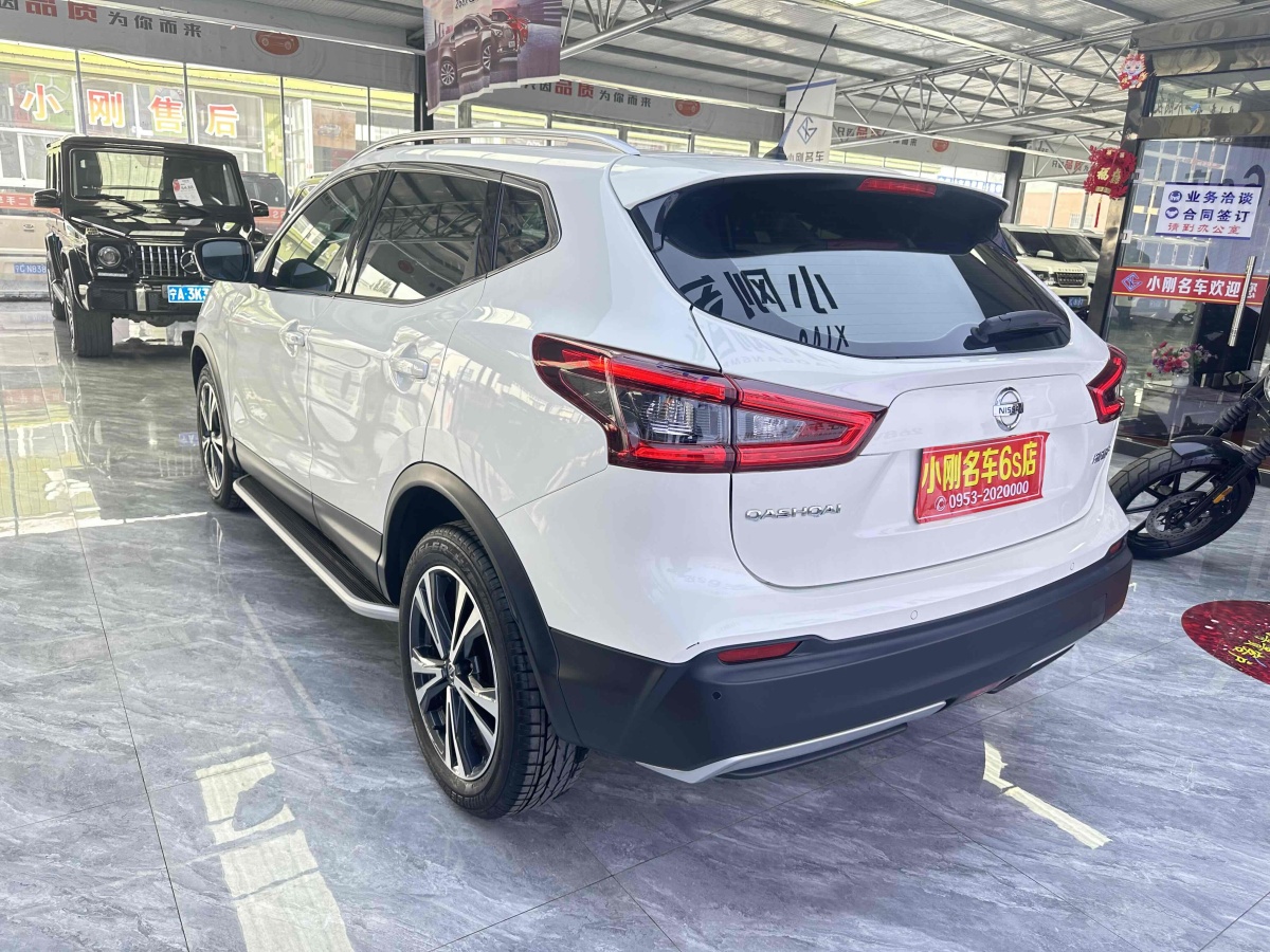 日產(chǎn) 逍客  2021款 2.0L CVT豪華領(lǐng)航版圖片