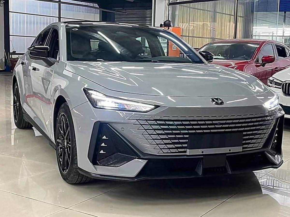 長(zhǎng)安 長(zhǎng)安UNI-V  2022款 1.5T 智慧領(lǐng)航型圖片