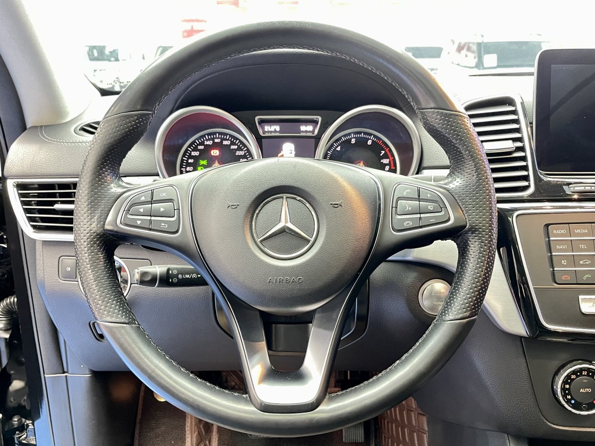 奔馳 奔馳GLE轎跑  2017款 GLE 320 4MATIC 轎跑SUV圖片